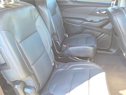 Used 2021 Chevrolet Traverse Premier image 18