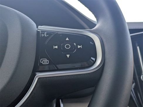 New 2026 Volvo XC90 B6 Plus w/ Protection Package Premier image 36