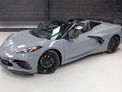 Used 2024 Chevrolet Corvette Stingray Premium Conv w/ Z51 Performance Package RWD image 79