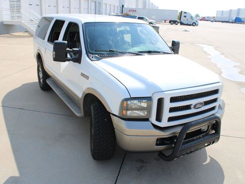 Used 2005 Ford Excursion Eddie Bauer RWD image 20