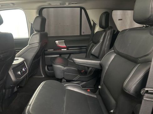 Used 2025 Ford Expedition Platinum AWD/4WD image 30