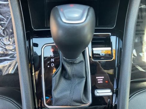 Used 2025 Jeep Compass Limited AWD/4WD image 16