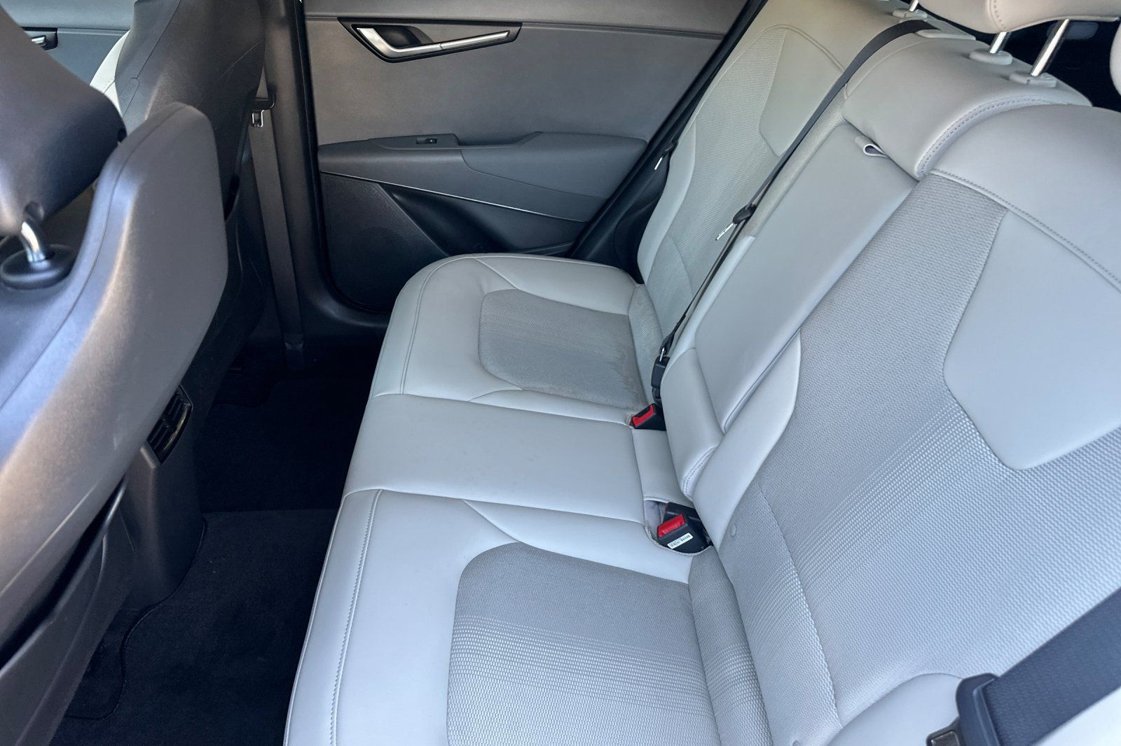 Used 2023 Kia Niro EX Touring FWD image 11
