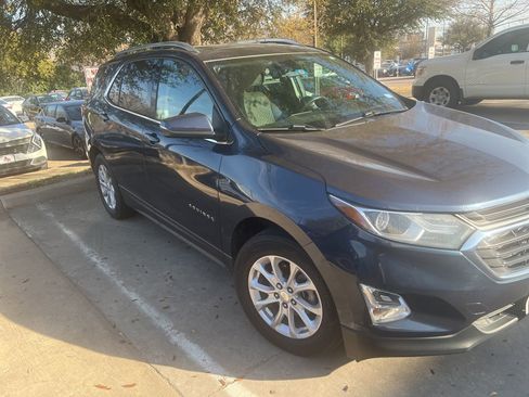 Used 2018 Chevrolet Equinox LT w/ Sun & Infotainment Package image 5