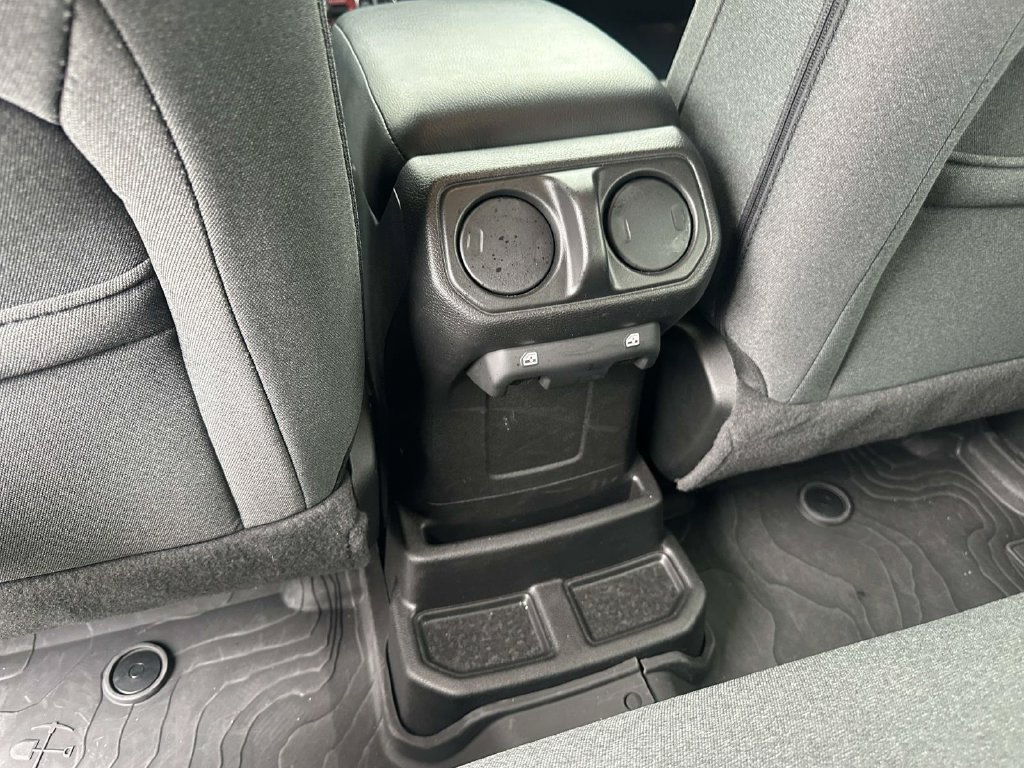 Used 2024 Jeep Wrangler Unlimited AWD/4WD image 14