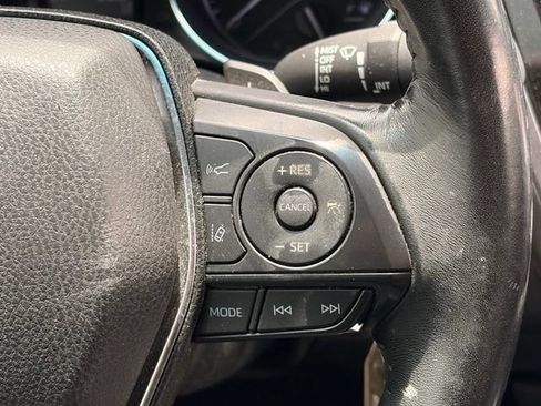 Used 2019 Toyota Camry SE w/ Carpet Mat Package FWD image 13