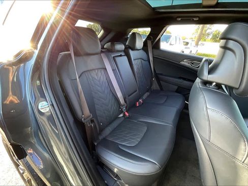 Used 2025 Kia Sportage X-Line image 30