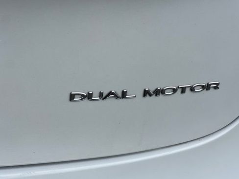 Used 2022 Tesla Model 3 Long Range AWD/4WD image 31