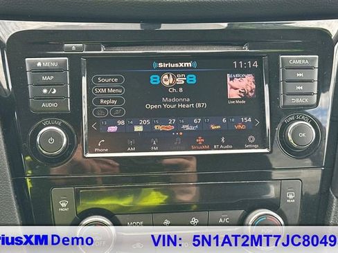 Used 2018 Nissan Rogue SV w/ Premium Package image 33