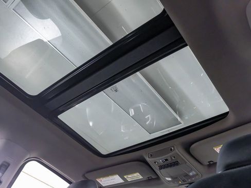 Used 2017 Ford F350 Lariat w/ Lariat Ultimate Package image 22