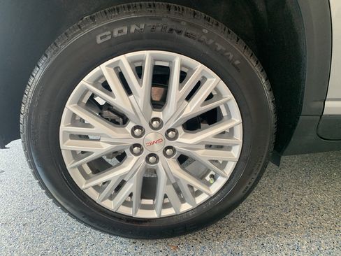 Used 2026 GMC Acadia Elevation w/ Elevation Premium Package FWD image 34