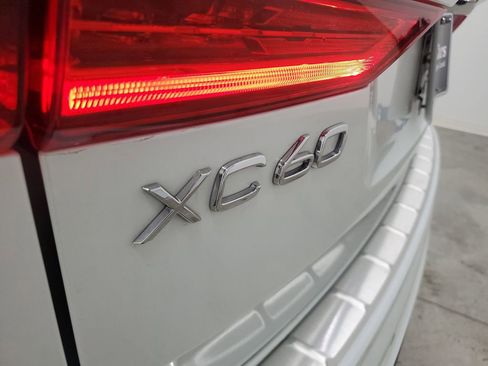 New 2025 Volvo XC60 B5 Core w/ Protection Package Premier image 9
