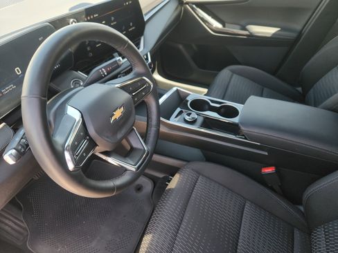 Used 2026 Chevrolet Equinox LT FWD image 13
