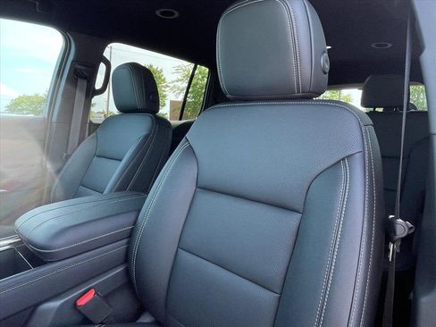 New 2026 Chevrolet Traverse LT w/ Enhanced Driving Package FWD image 20