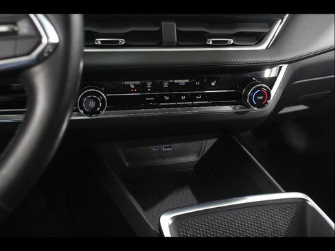 Certified 2025 Chevrolet Equinox LT FWD image 15