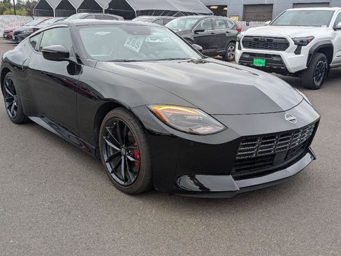 Used 2025 Nissan Z Performance w/ Floor Mat Package RWD image 7