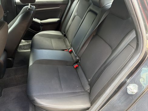 Used 2025 Honda Civic Sport image 17
