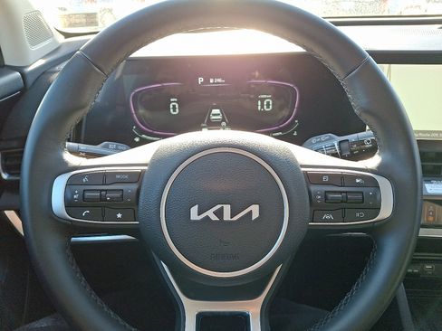 Used 2023 Kia Sportage EX image 19