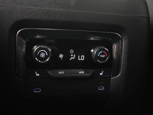 Used 2025 Chevrolet Tahoe Premier w/ Sun And Tow Package AWD/4WD image 17