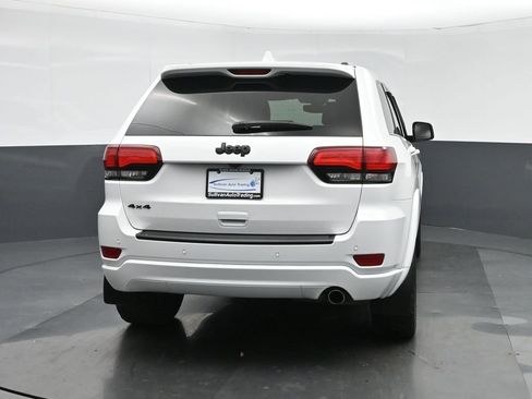 Used 2020 Jeep Grand Cherokee Altitude image 6