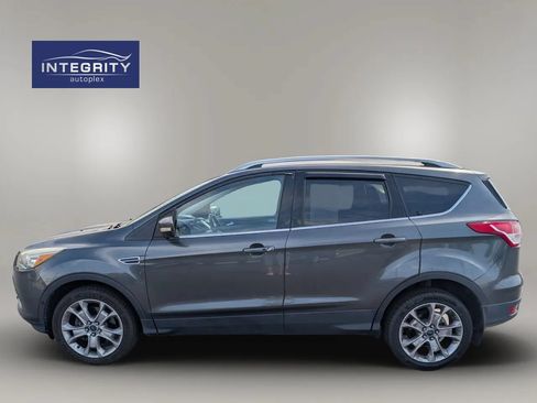 Used 2016 Ford Escape Titanium w/ Equipment Group 301A AWD/4WD image 3