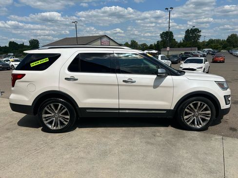 Used 2016 Ford Explorer Platinum AWD/4WD image 4