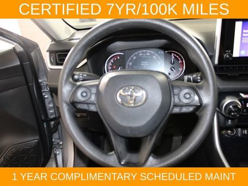 Used 2025 Toyota RAV4 XLE AWD/4WD image 19