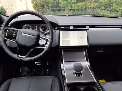 New 2026 Land Rover Range Rover Velar Dynamic SE AWD/4WD image 19