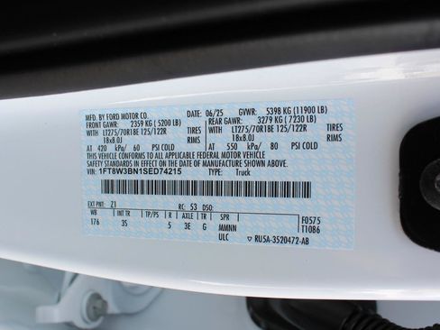 Used 2025 Ford F350 XLT AWD/4WD image 39