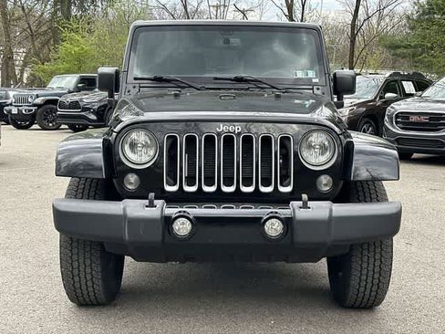 Used 2016 Jeep Wrangler Sahara w/ Connectivity Group AWD/4WD image 22
