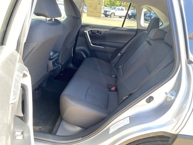 Used 2025 Toyota RAV4 LE AWD/4WD image 16