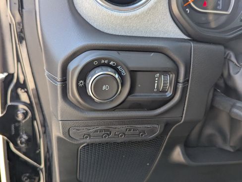 Used 2024 Jeep Wrangler Sahara w/ Safety Group AWD/4WD image 19