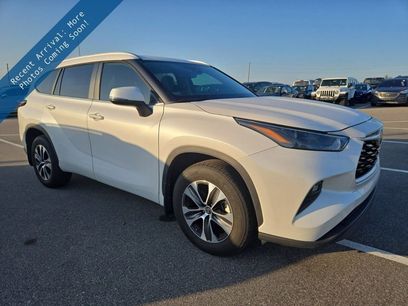 Used 2024 Toyota Highlander XLE