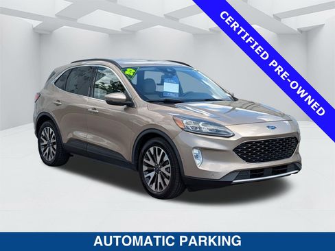 Certified 2020 Ford Escape Titanium FWD image 3