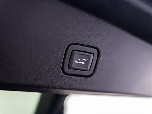 Used 2024 Cadillac Lyriq Sport AWD/4WD image 36