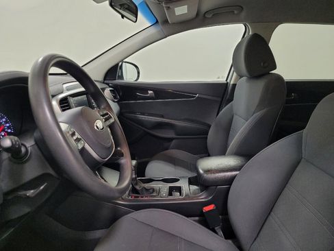 Used 2019 Kia Sorento LX image 17