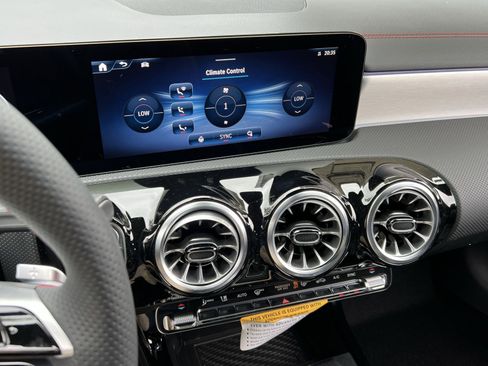 Certified 2025 Mercedes-Benz CLA 250 4MATIC image 19