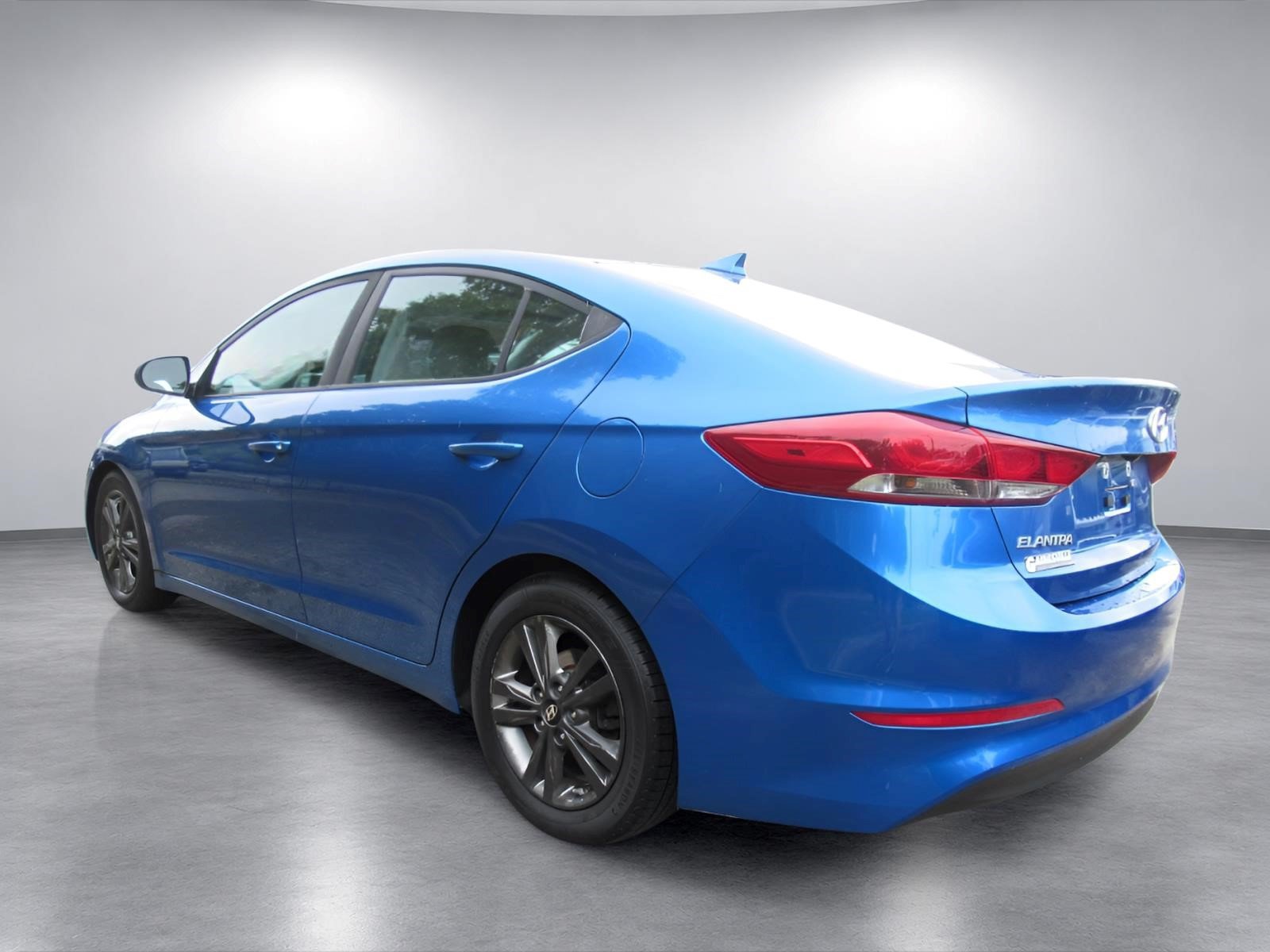 Used 2018 Hyundai Elantra SEL FWD image 4