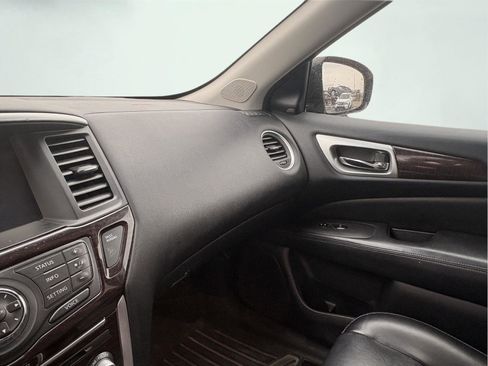 Used 2015 Nissan Pathfinder Platinum image 21
