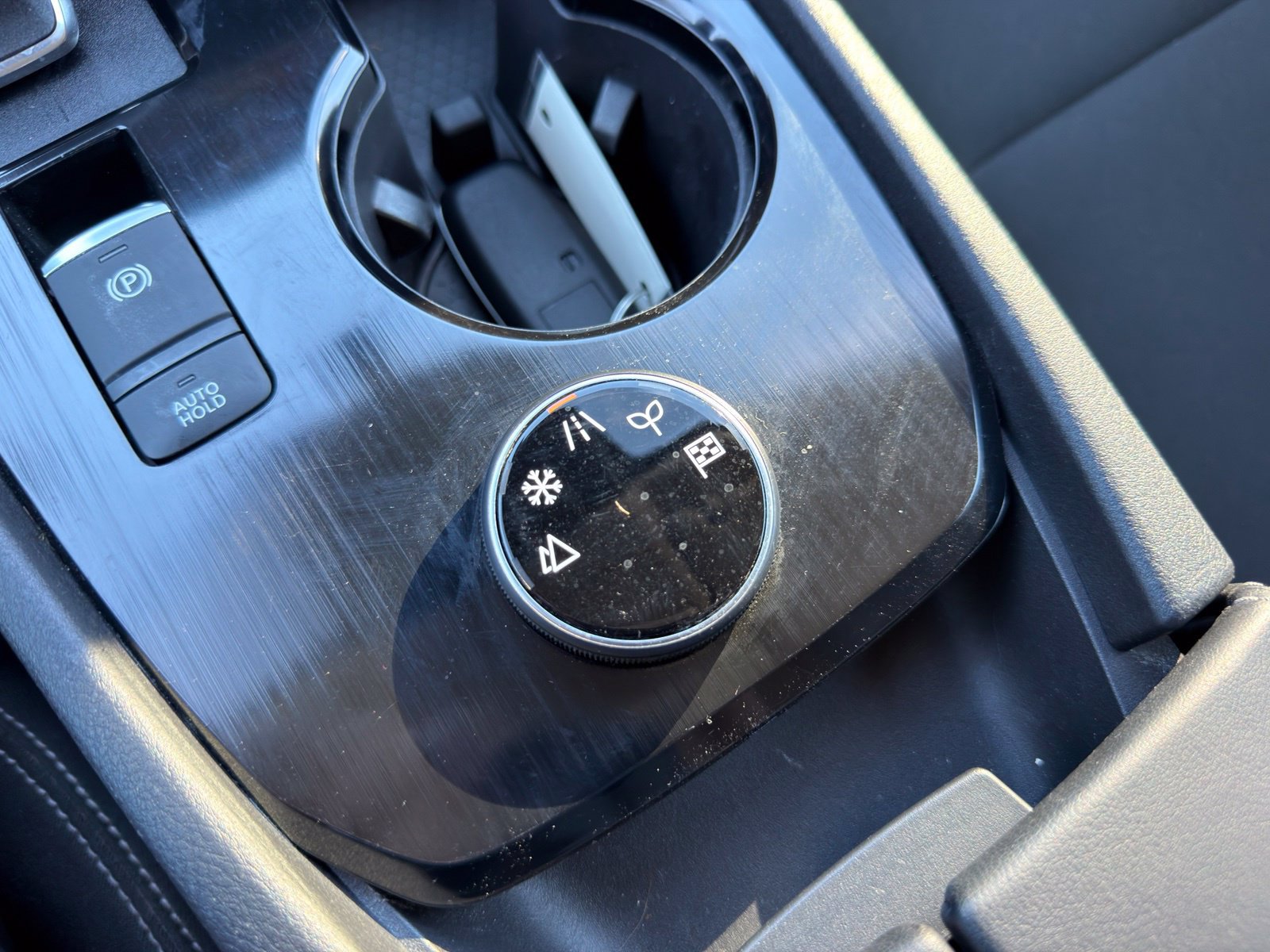 Used 2023 Nissan Rogue S AWD/4WD image 26