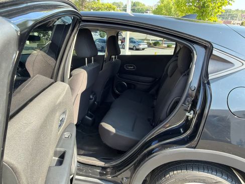 Used 2016 Honda HR-V EX image 16