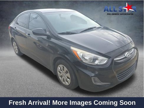 Used 2016 Hyundai Accent SE w/ Option Group 02 FWD image 1