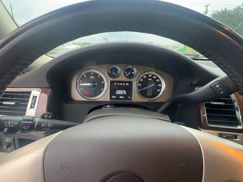 Used 2014 Cadillac Escalade Platinum RWD image 14