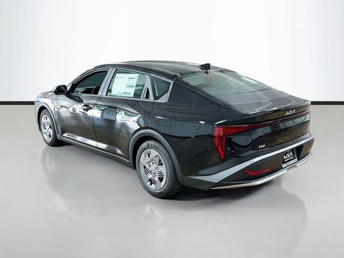 New 2025 Kia K4 LX image 5