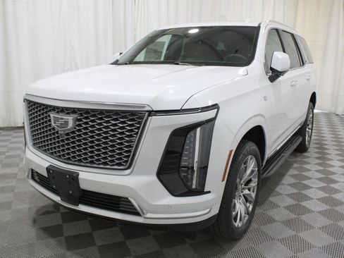 New 2025 Cadillac Escalade Premium Luxury w/ LPO, Radiant Package image 47