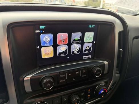 Used 2018 GMC Sierra 1500 SLE image 18