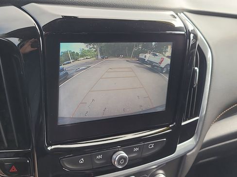 Used 2019 Chevrolet Traverse LT FWD image 23