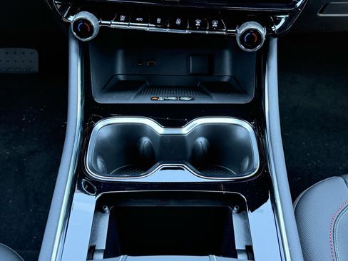 New 2026 Chevrolet Traverse Z71 w/ Enhanced Driving Package AWD/4WD image 19