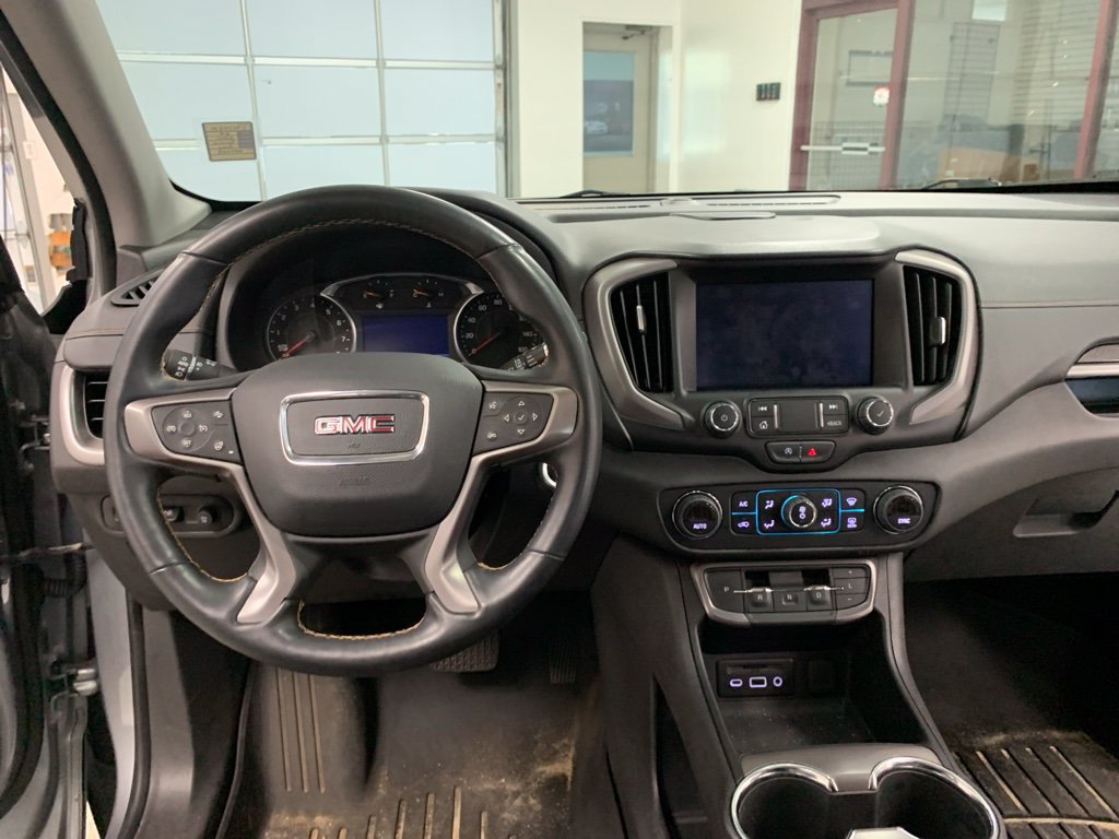 Used 2024 GMC Terrain AT4 w/ Infotainment Package II AWD/4WD image 8