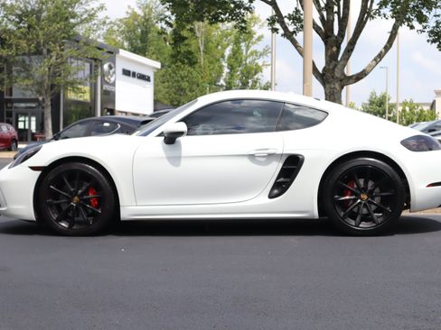 Used 2018 Porsche 718 Cayman RWD image 5